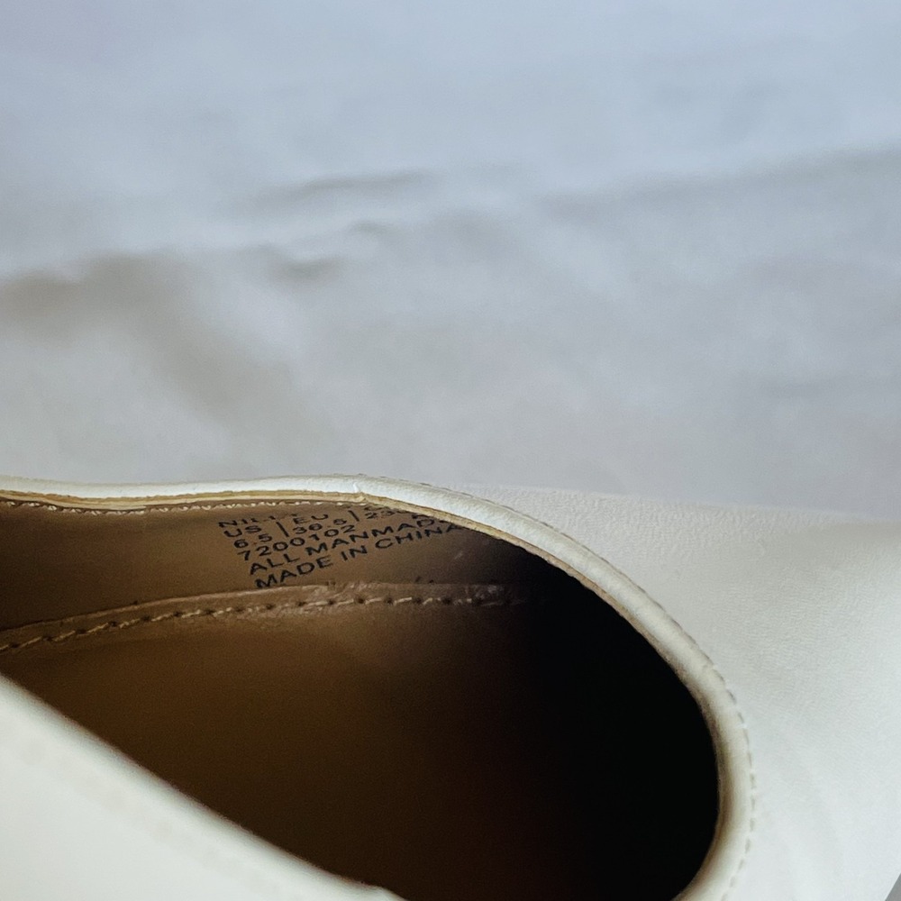 $120 Calvin Klein Brady Ivory Pump Woman Shoes 6.5M with Box Worn once - Picture 6 of 6